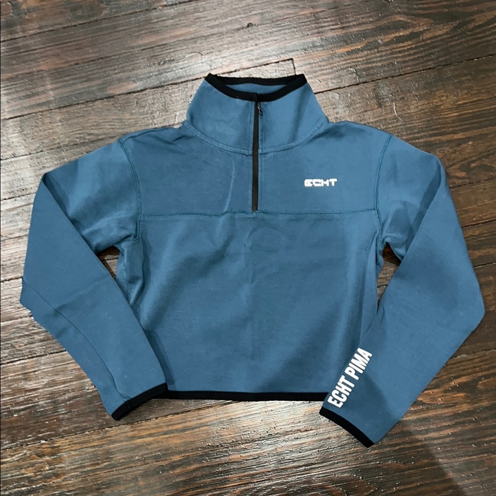 ECHT Blue Cropped Pullover